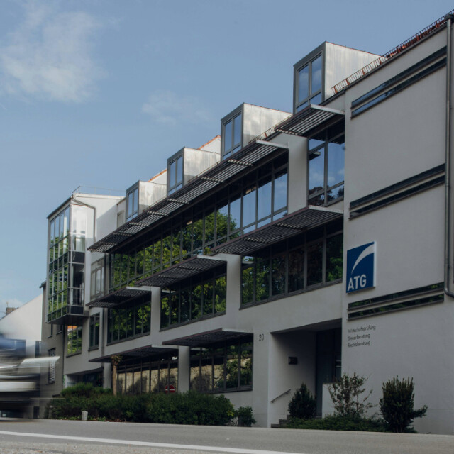Burgstraße Gebäude der ATG in der Burgstraße mit großen Glasfronten